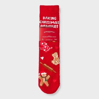 Men's Baking Spirits Bright Cozy Crew Socks - Wondershop™ Burgundy 6-12
