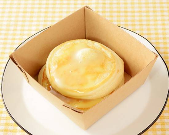 バターソースとふわふわパンケーキ