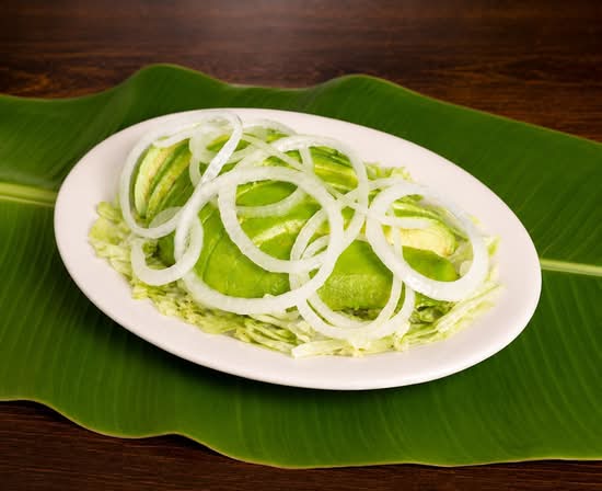 Ensalada de Aguacate / Avocado Salad