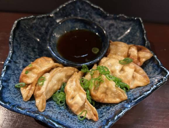 Gyoza (6 Pieces)