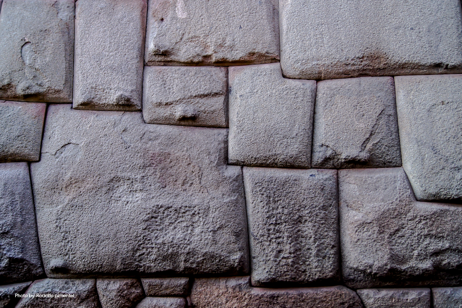 Piedras de los 12 Ángulos