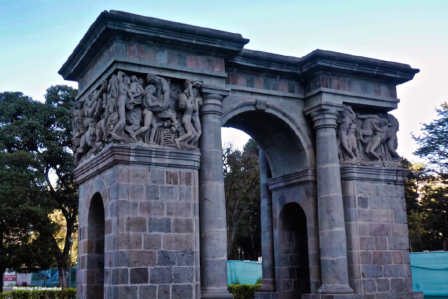 Puerta de la Circasiana en Quito