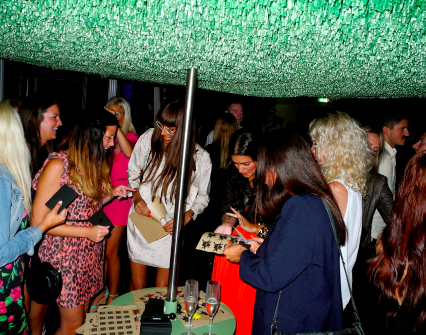 Uber_party_thewall2