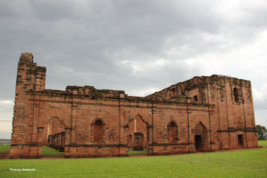 Arquitectura de ruinas Jesuíticas de Jesus de Tavarangüé