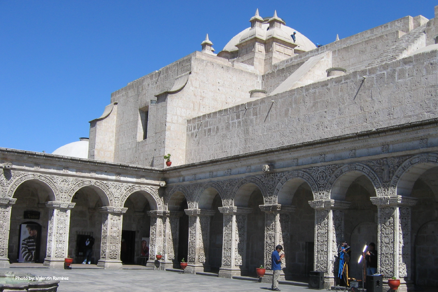 Vista del Claustro de la Compañía