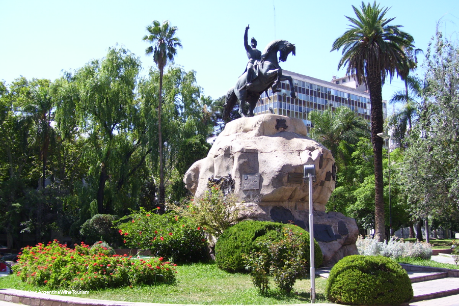 Plaza General San Martín