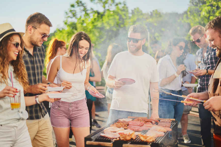 En el asado todos participan y todos comen