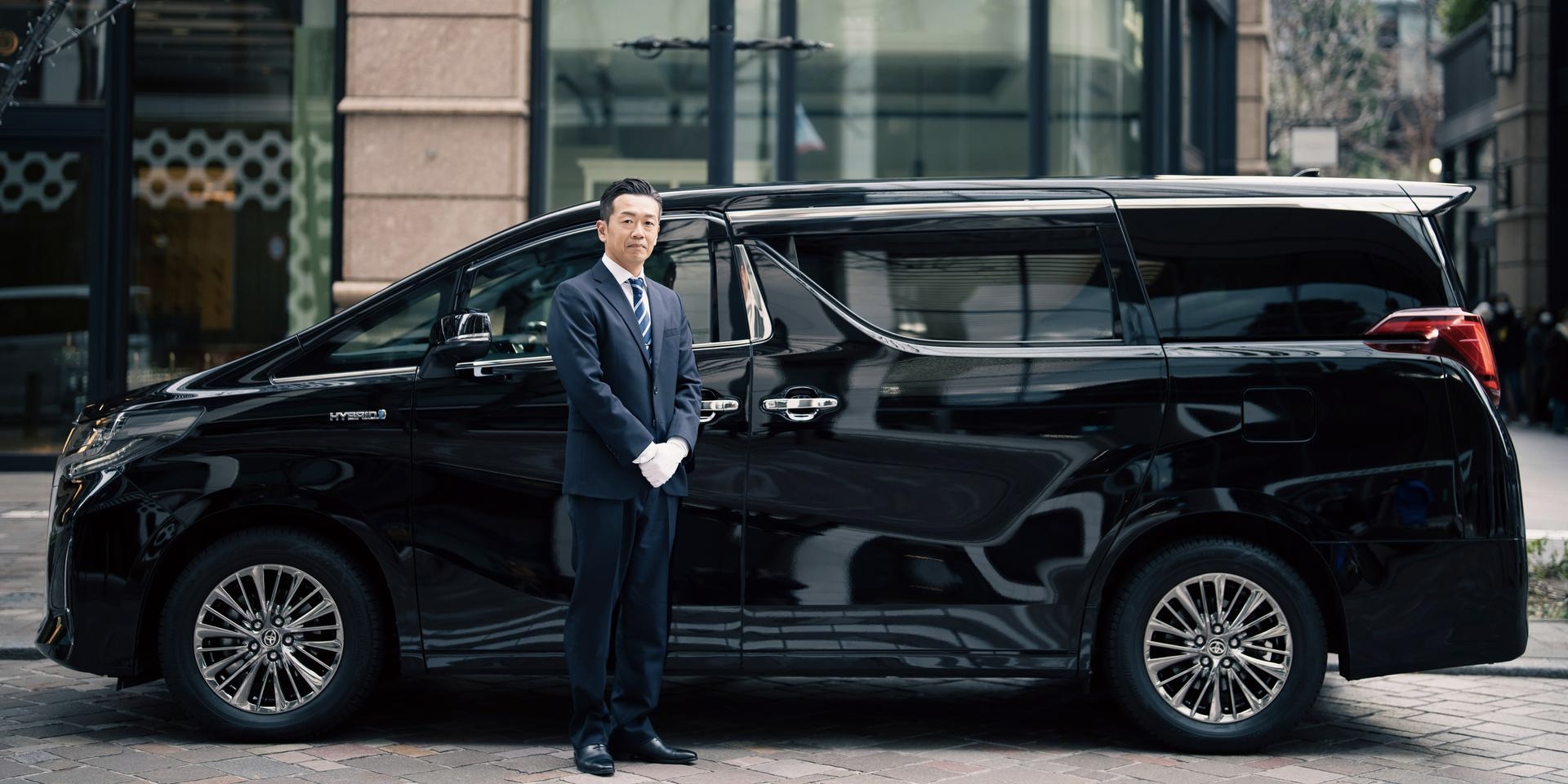 Uber プレミアム、大阪でサービス開始 Uber プレミアム、大阪でサービス開始