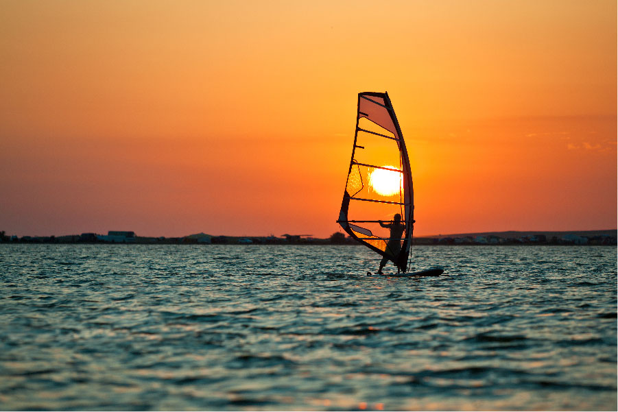 Windsurf en El Laguito al atardecer