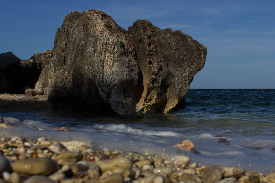 Panorámica de las Grutas de Punta Ballena, Uruguay.