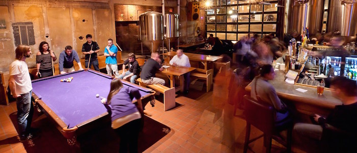 bar-thespace02a-frontroom01